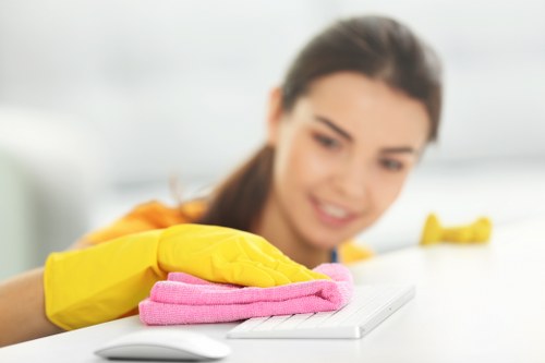 Carpet cleaning prices for homes and busy commercial properties in Hoxton